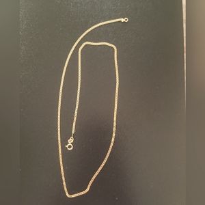 Yellow gold chain